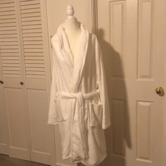 Bath Robe - Picture 2 of 4